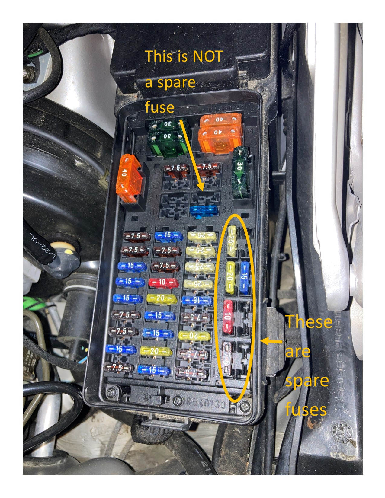 R129 Fuse Box
